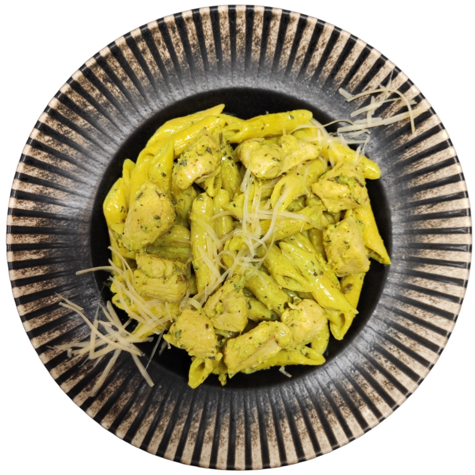 Pesto Soslu Tavuklu Penne