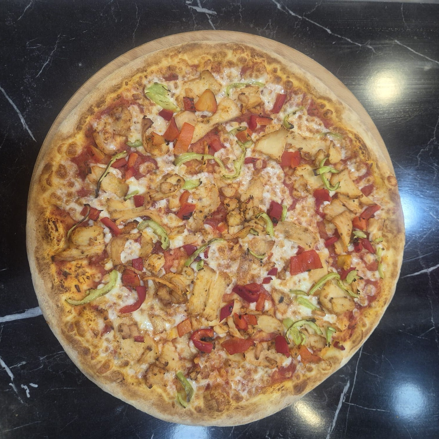 Tavuk Dönerli Pizza (Büyük)