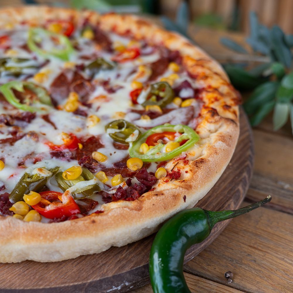 Deluxe Banderas Pizza (Orta)