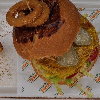 special Burger + içecek