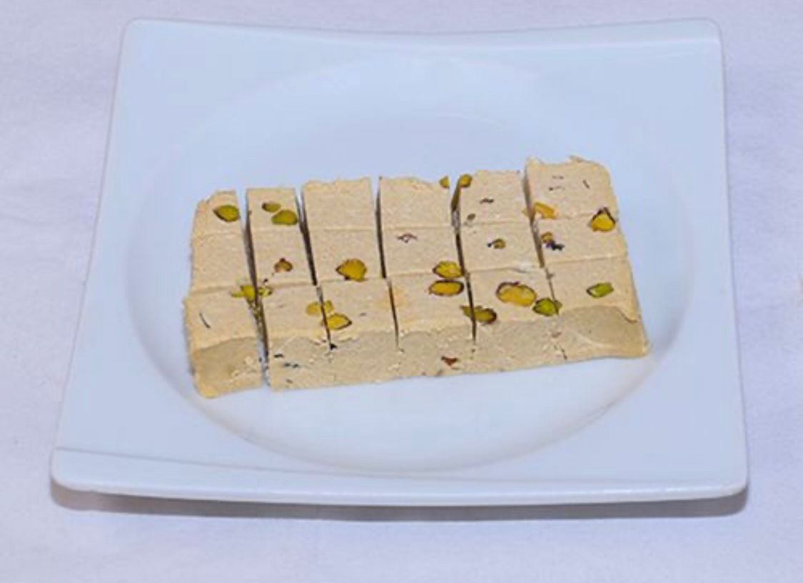 Fıstıklı Tahin Helvası