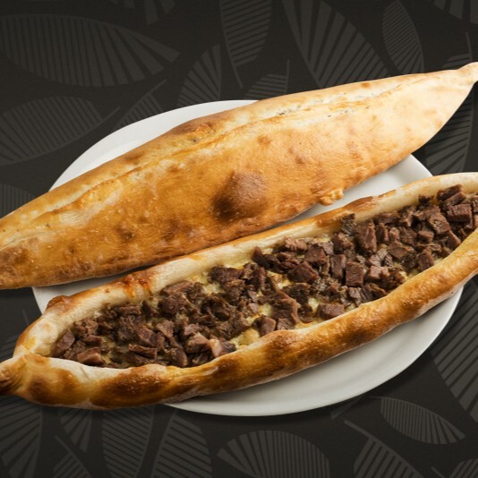 Kavurmalı Pide