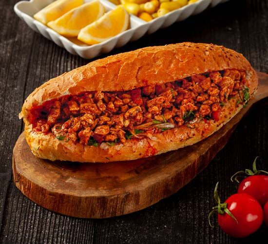 Ekmek Arası Et+Tavuk Karışık Tantuni + Coca-Cola (33 cl.)