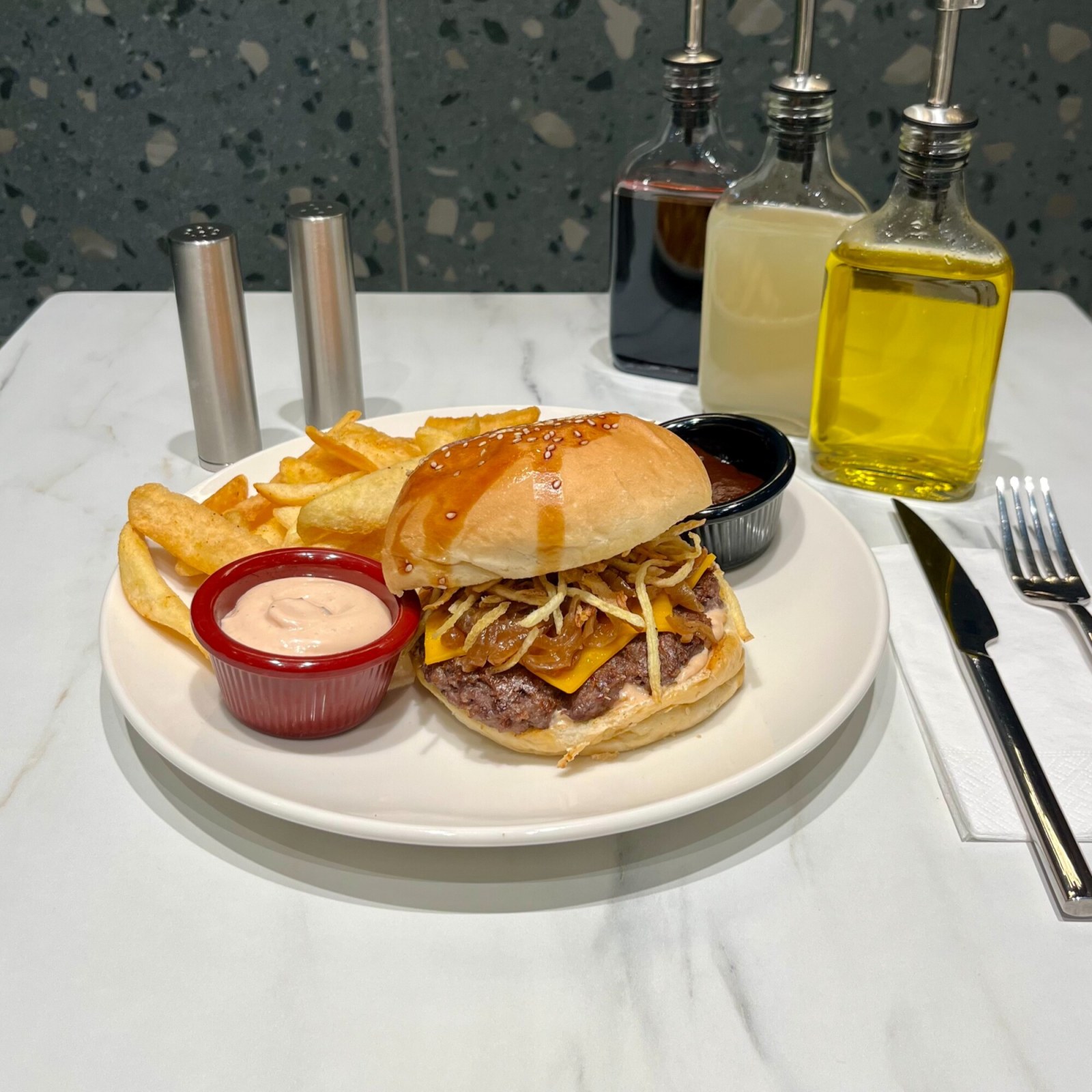 Pembegül Burger