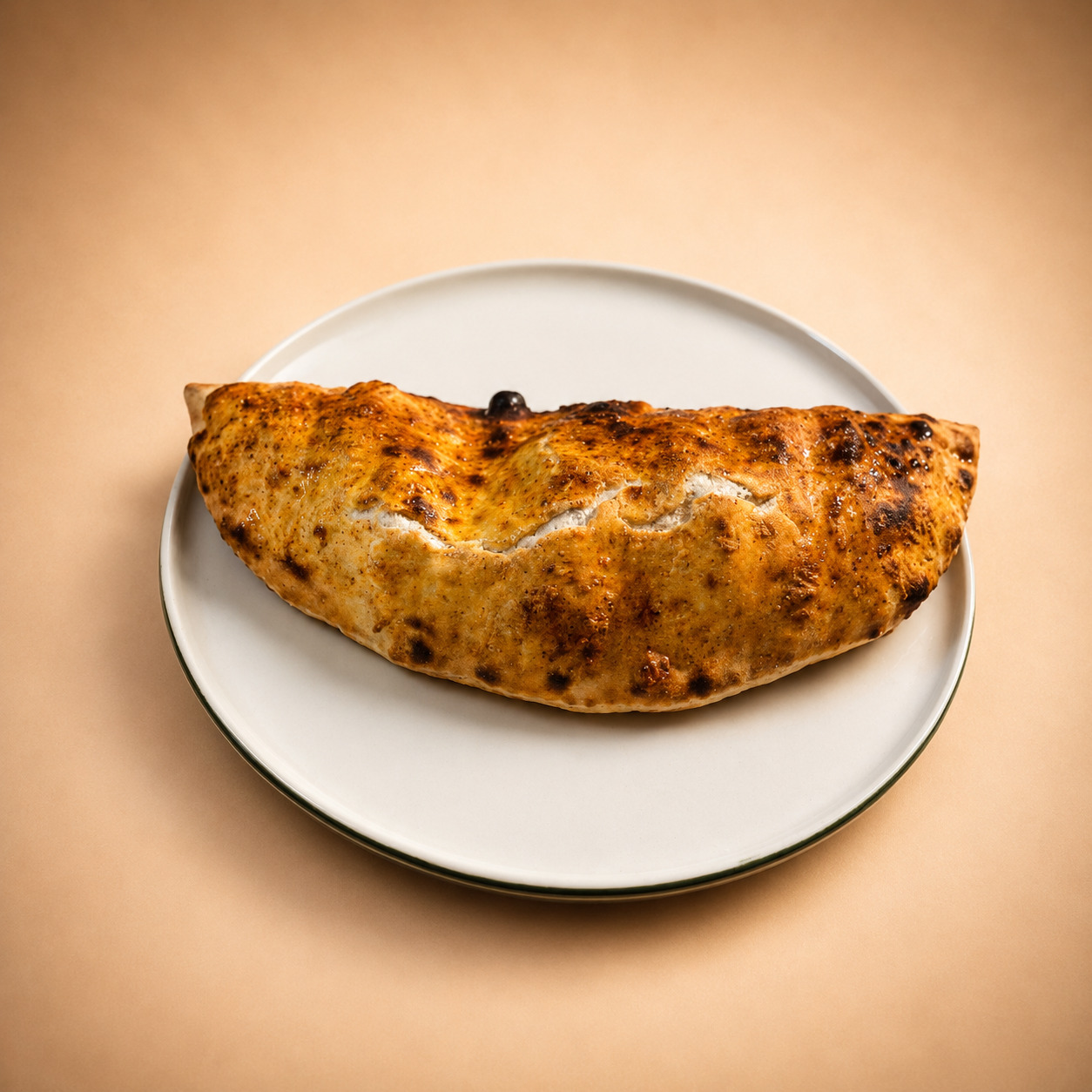 Kavurmalı Calzone