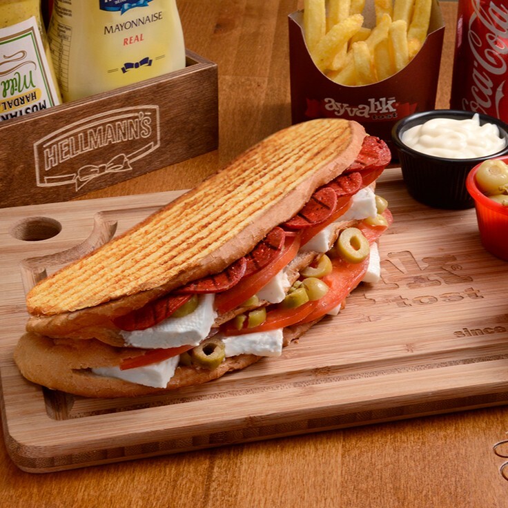 Süper Beyaz Peynirli sucuklu Tost