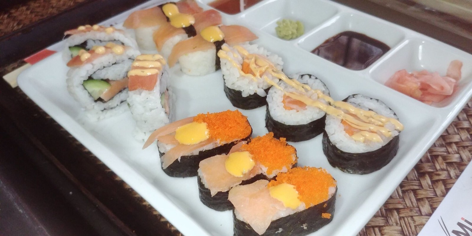 Somon Mix Sushi (12 Pcs.)