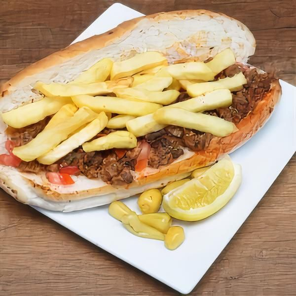 Sunum Ekmek Arası Patatesli Et Tantuni