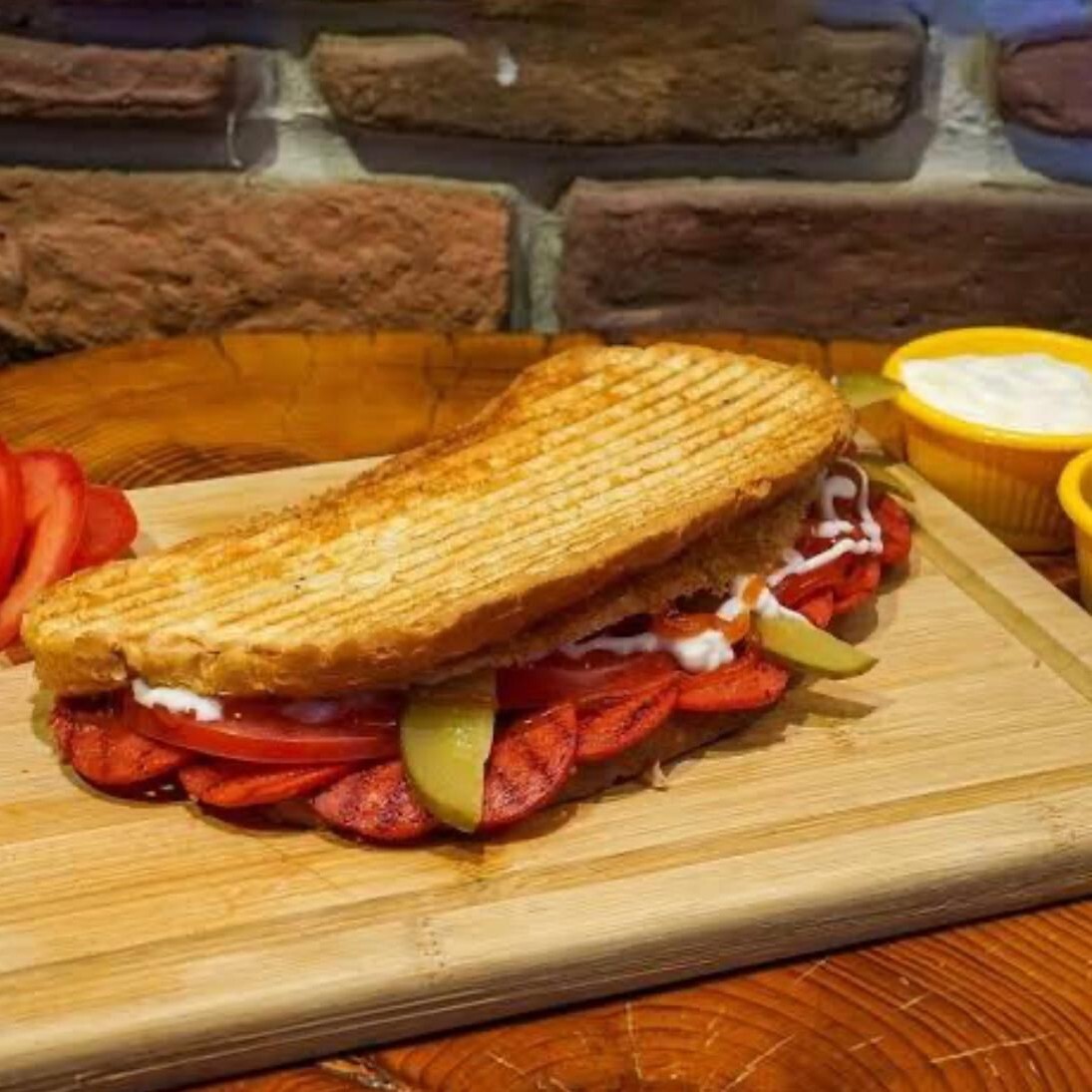 Sucuklu Tost