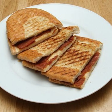 Sucuklu Tost