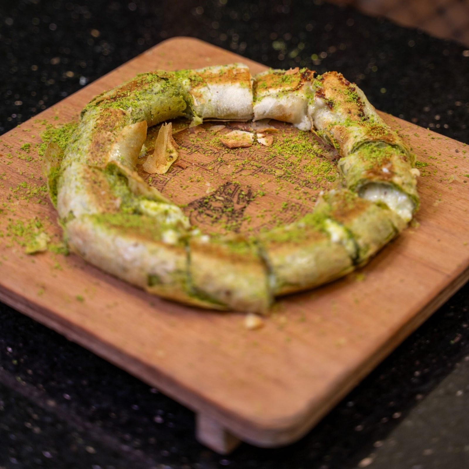 Kaymaklı Simit Katmer (4 Kişilik)