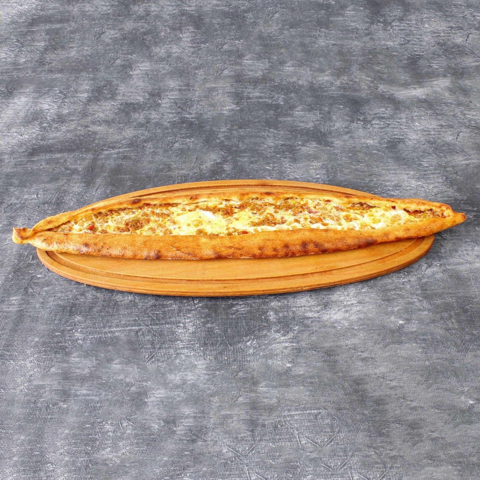 Kıymalı Yumurtalı Pide