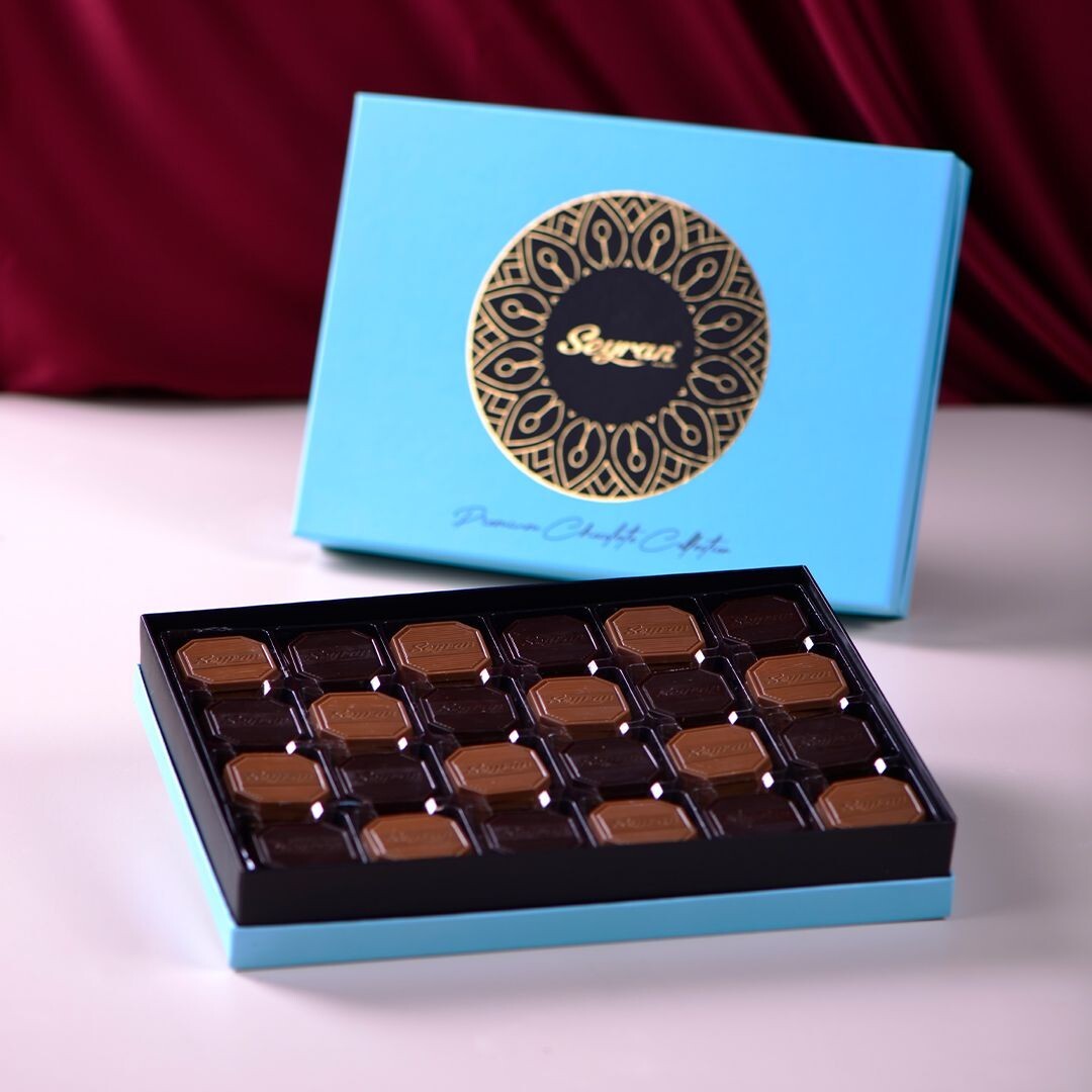Turkuaz Altın Varaklı Kutu Madlen Çikolata (750Gr)