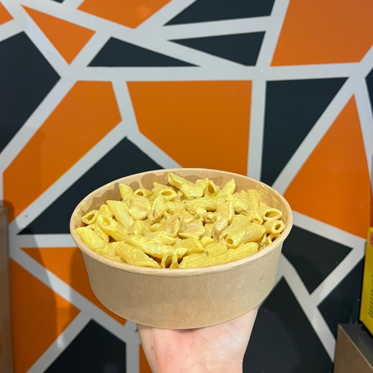 Mısırlı Cafede Paris Tavuklu Penne