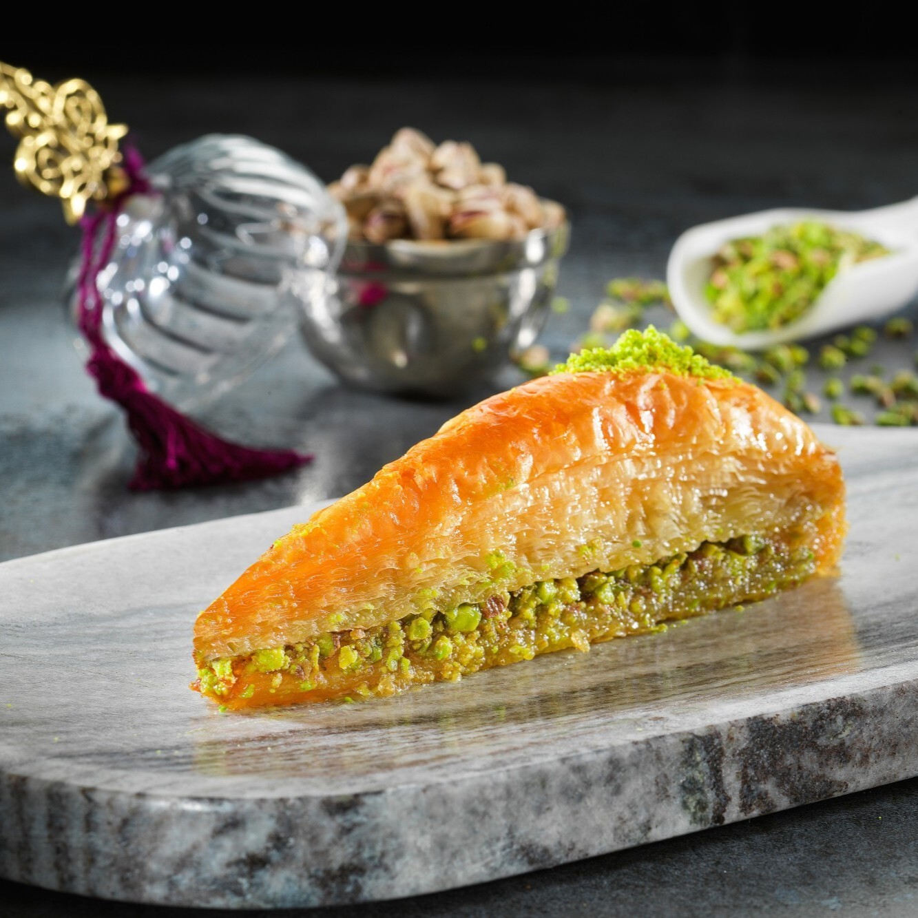 HAVUÇ DİLİM BAKLAVA ( 1 KİLO )