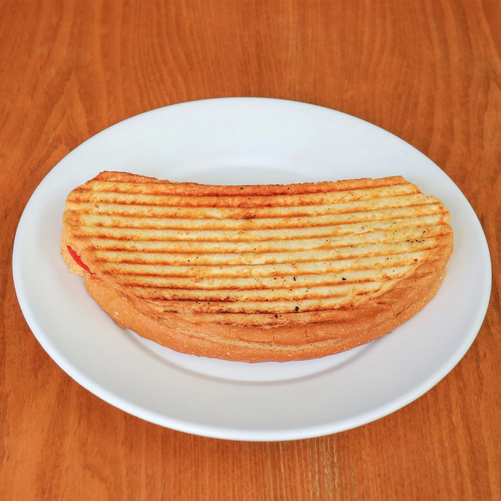 Ayvalık Ekmeğine Kavurmalı Tost