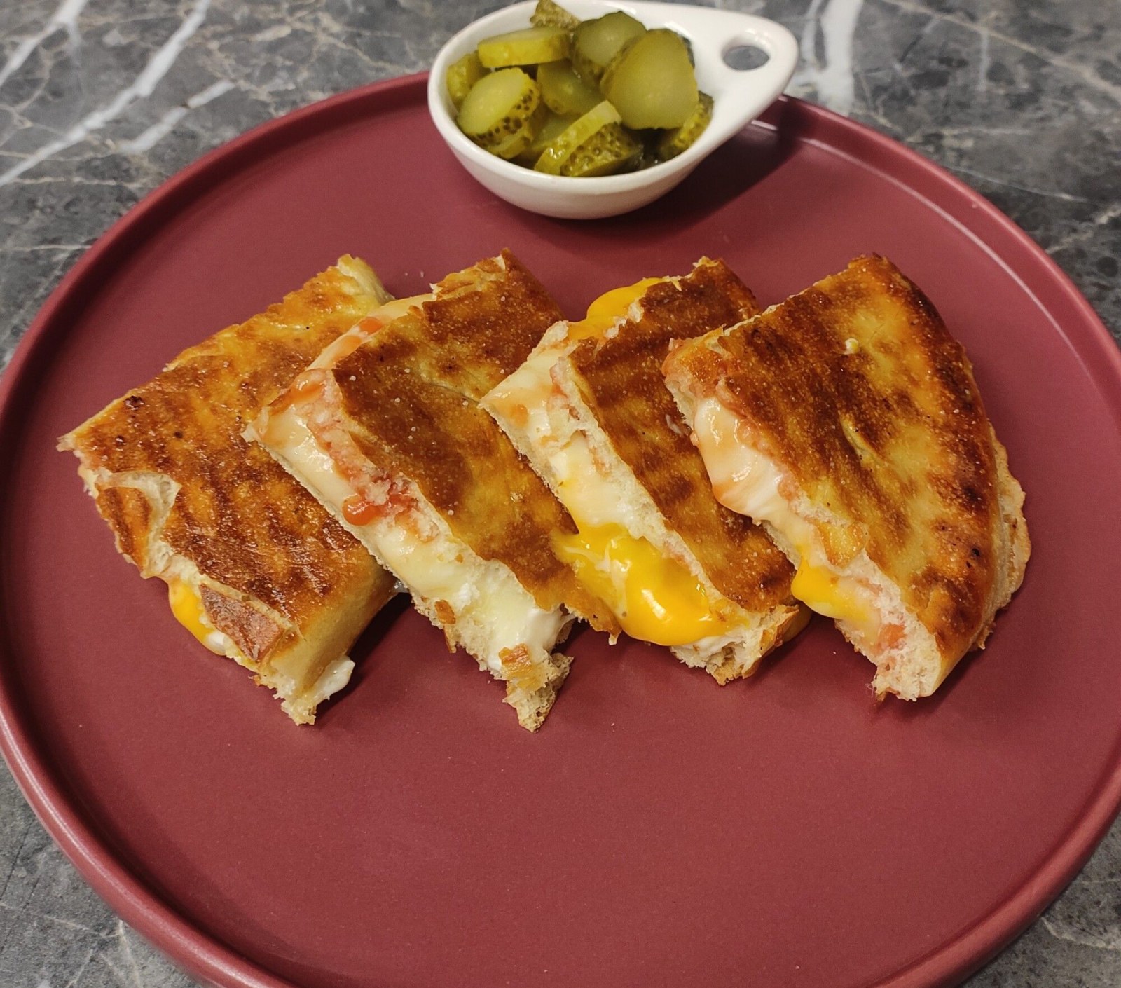 3 Peynirli Bazlama Tost