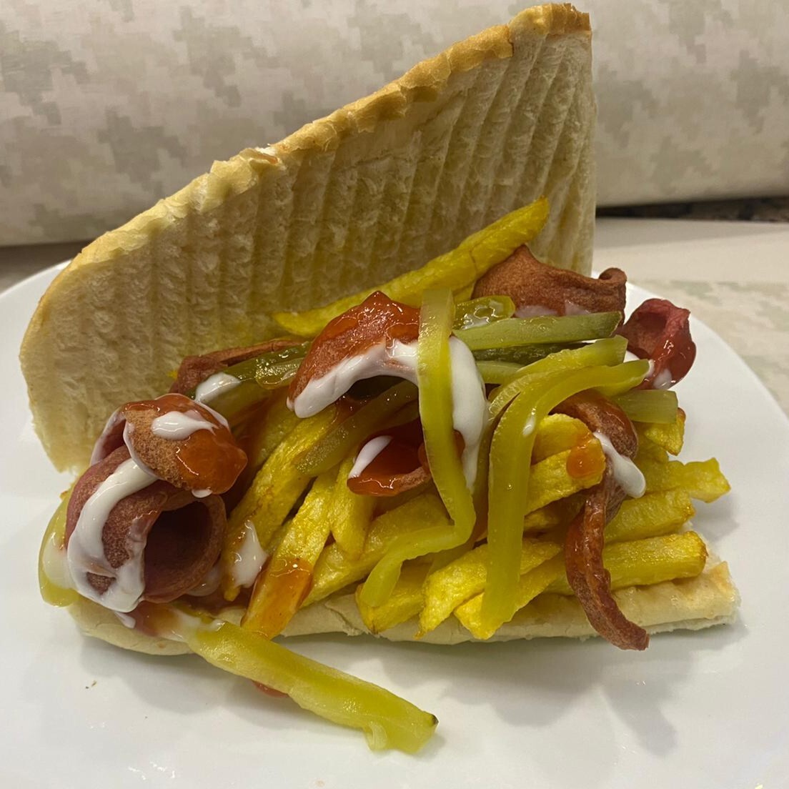 Ekmek Arası Sosisli Patso