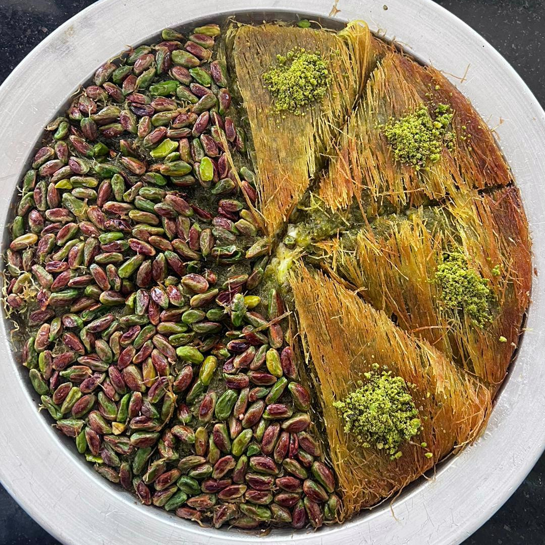 Yarı Hasır Yarı Fıstıkzade Künefe (4 Kişilik)