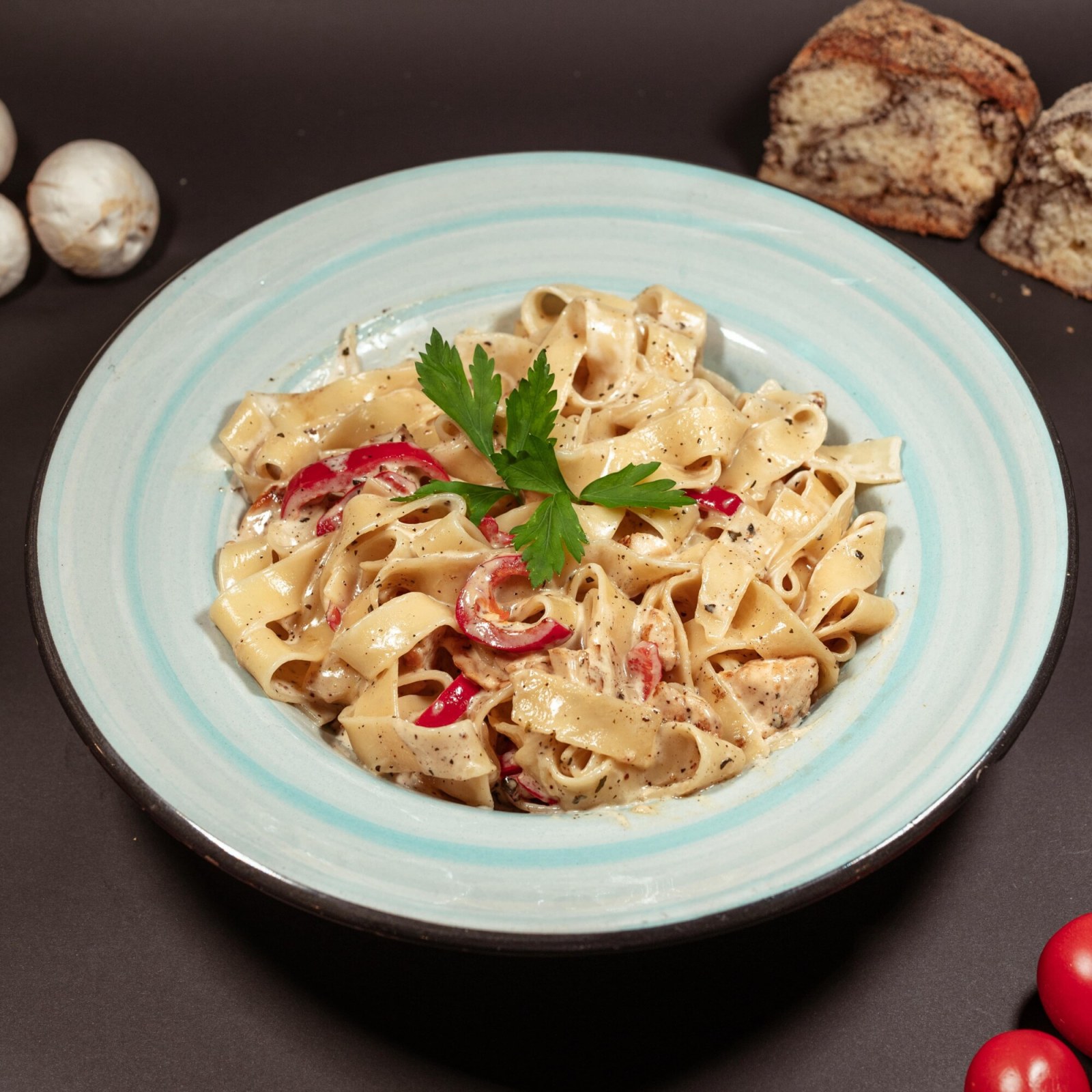 Tavuklu Fettuccine