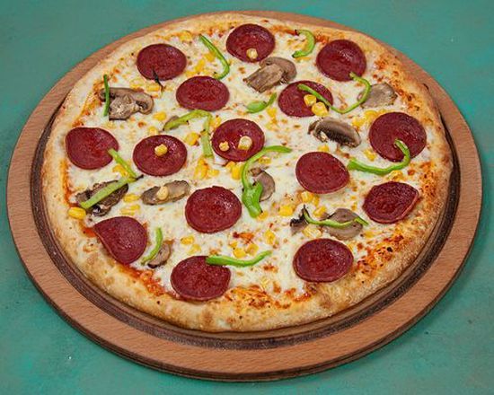 Karışık Pizza (Büyük) +coca cola
