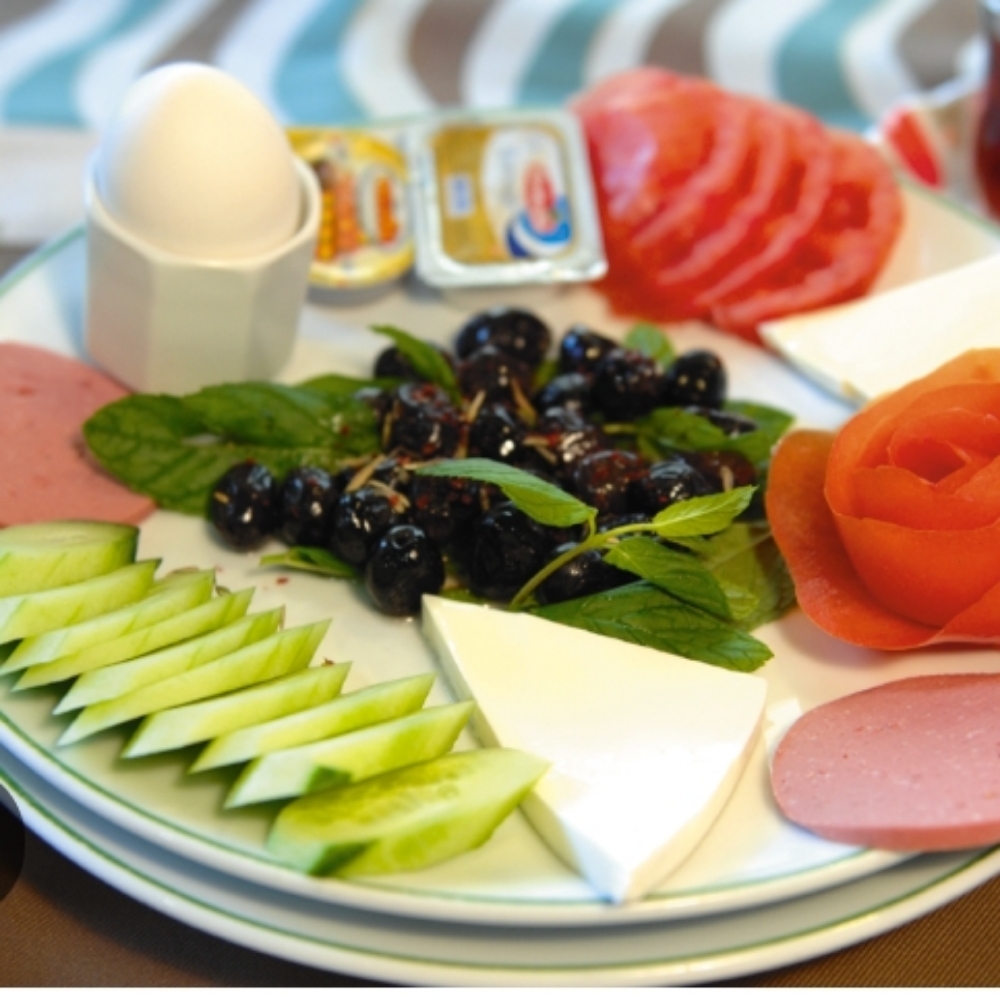 Kahvaltı Tabağı beyaz yada esmer ekmek