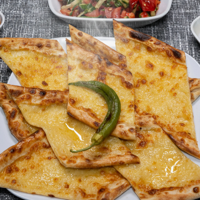 Kaşarlı Pide