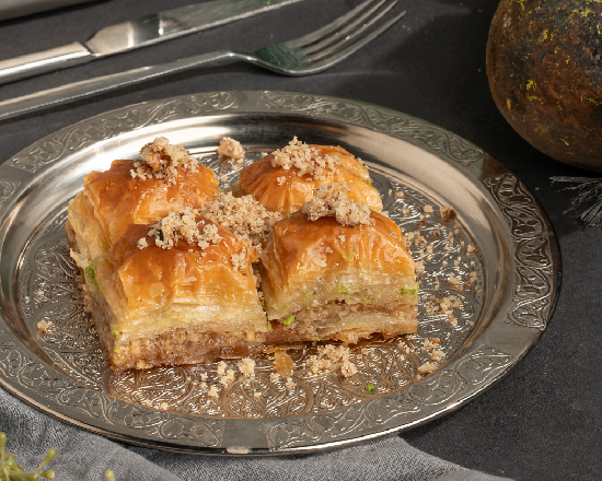Cevizli Sade Yağlı Baklava