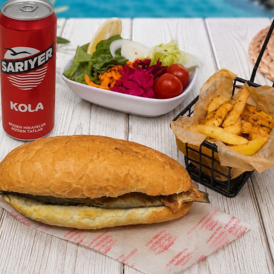 Ekmek Arası Uskumru Menü