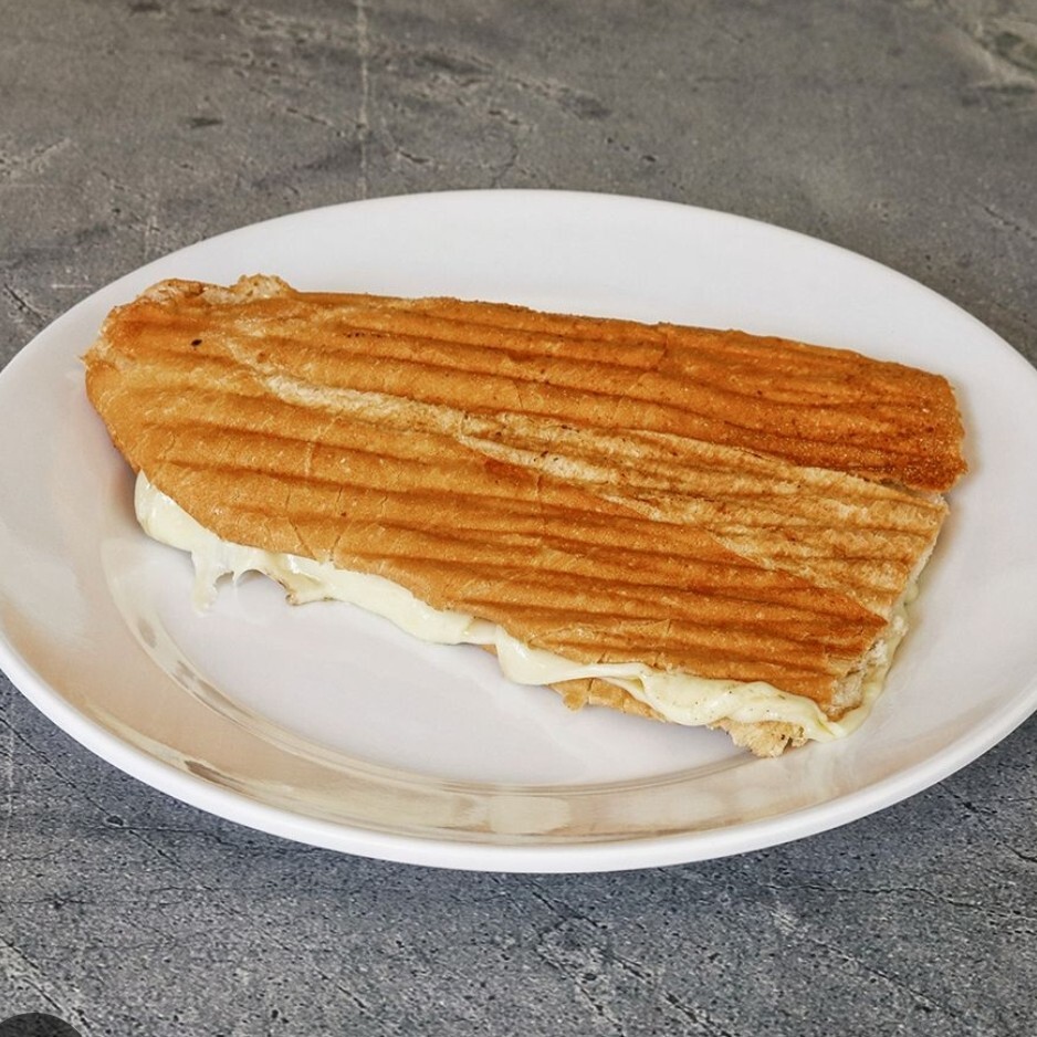 Çift Kaşarlı Tost