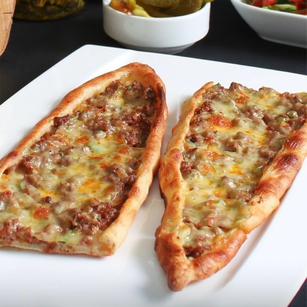 Kuşbaşı Kaşarlı Pide