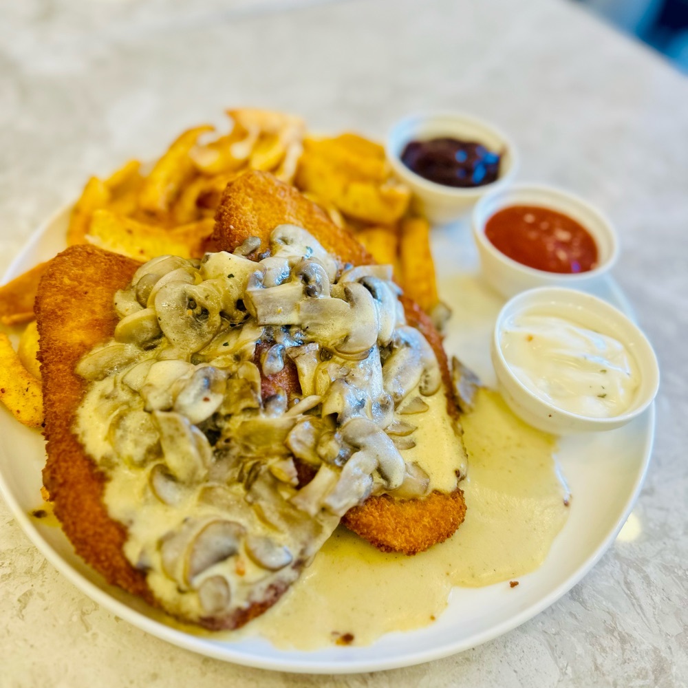 Kremalı Mantarlı Snitzel
