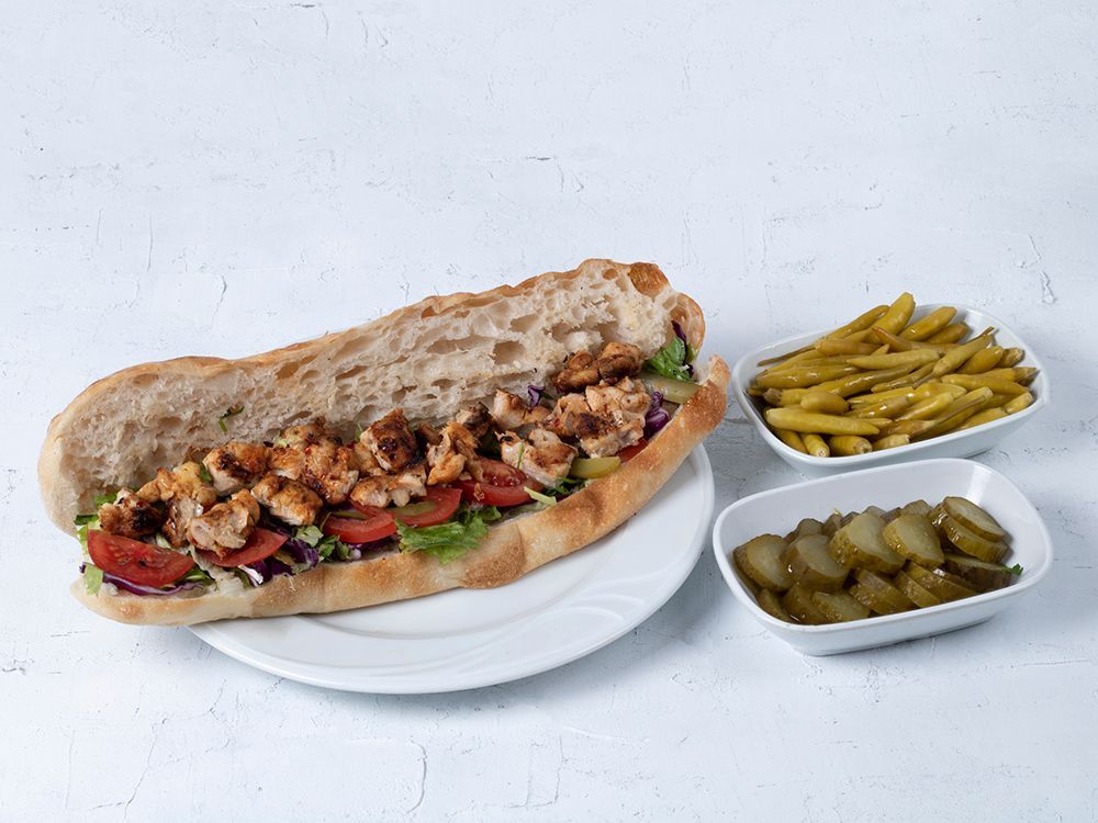 Somun Ekmek Arası Tavuk Şiş