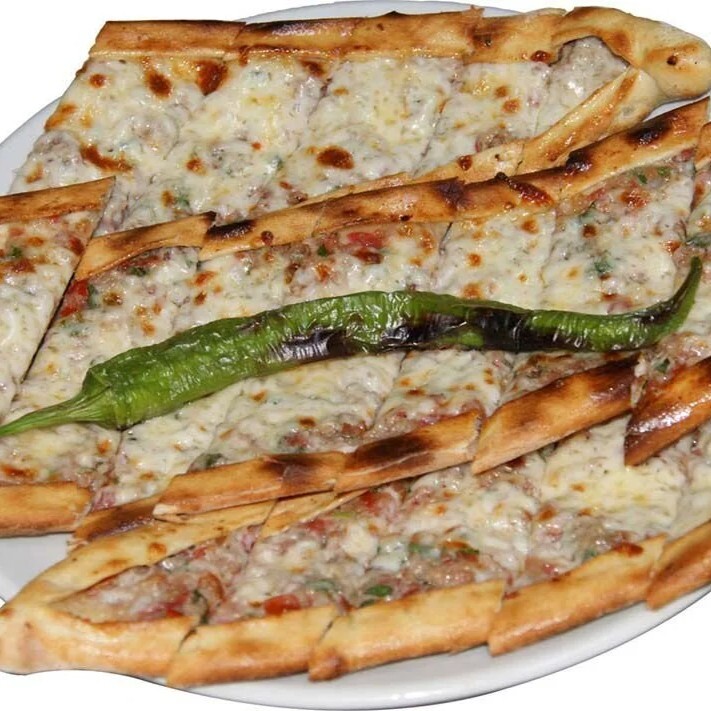Kıy-Kaş (Kıymalı Kaşarlı Pide)