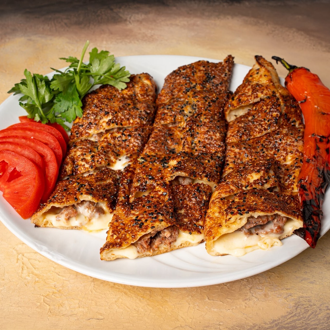 Saray Special Pide