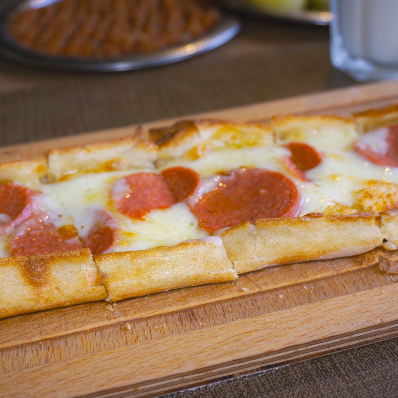 Peynirli Sucuklu Pide