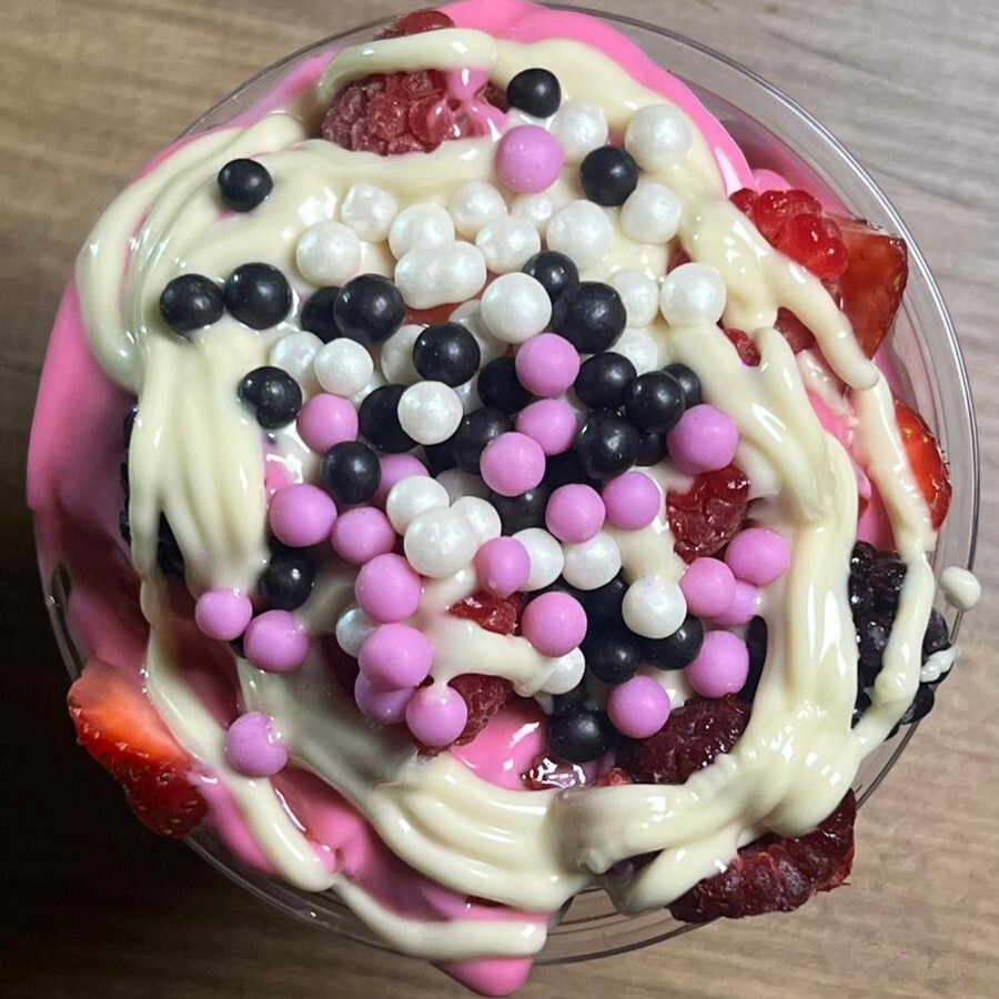Red Berries Bardak Waffle
