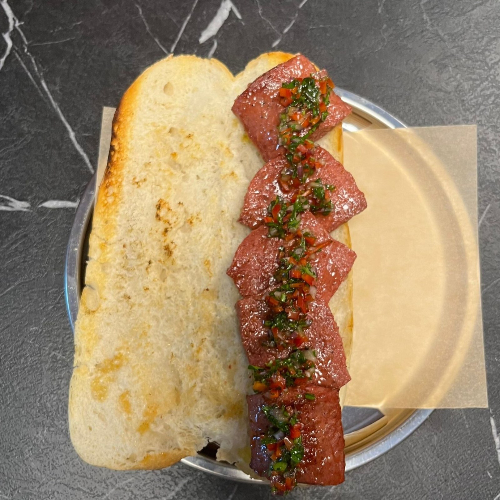 Çiftlikten Izgara Dana Sucuk (Ekmek Arası)