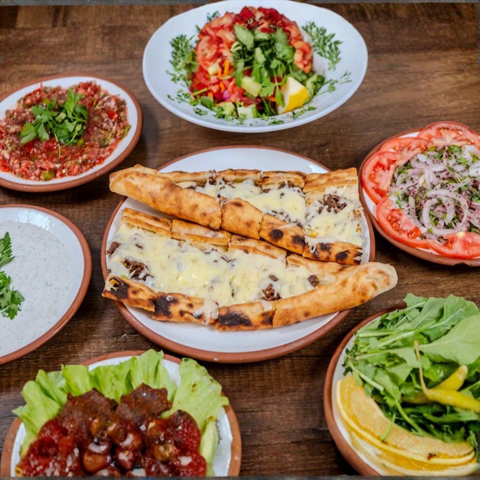 Kavurmalı Kaşarlı Pide