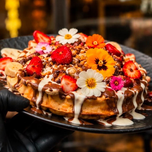 Klasik Çiçek Waffle