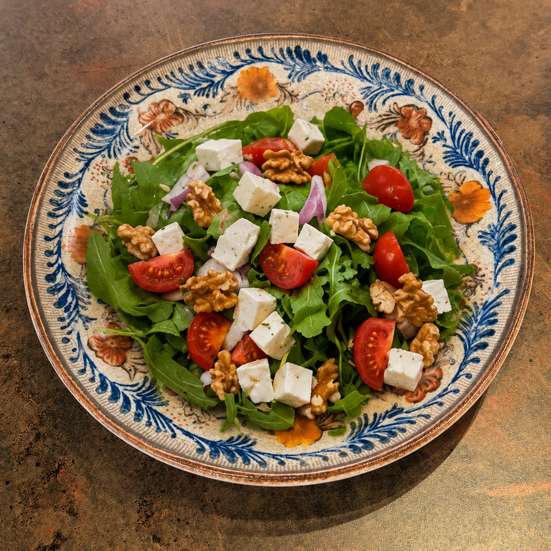 Cevizli Roka Salatası