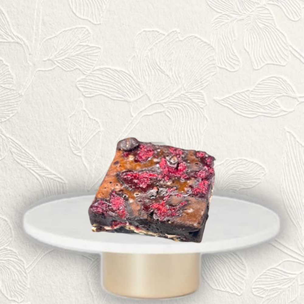 Beyaz Çikolatalı Frambuazlı Brownie