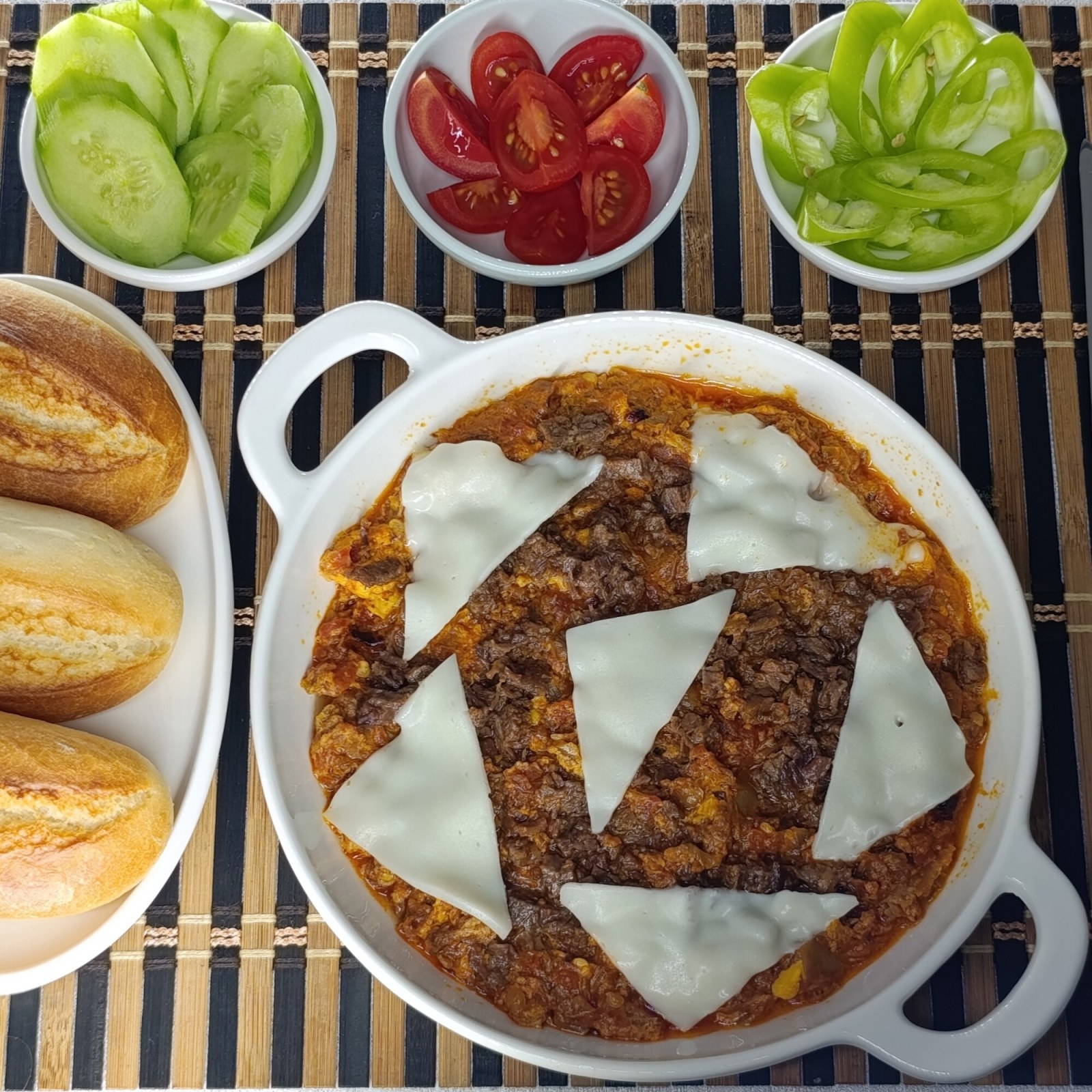 Kavurmalı Kaşarlı Menemen