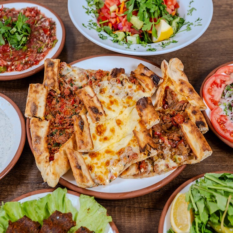 Adanadayım Karışık Pide
