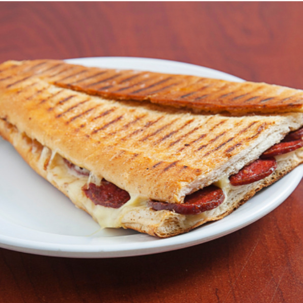 Yarım Ekmek Sucuklu Tost