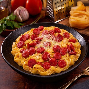 Sosisli Soslu (Günlük Taze Makarna Fettuccine)