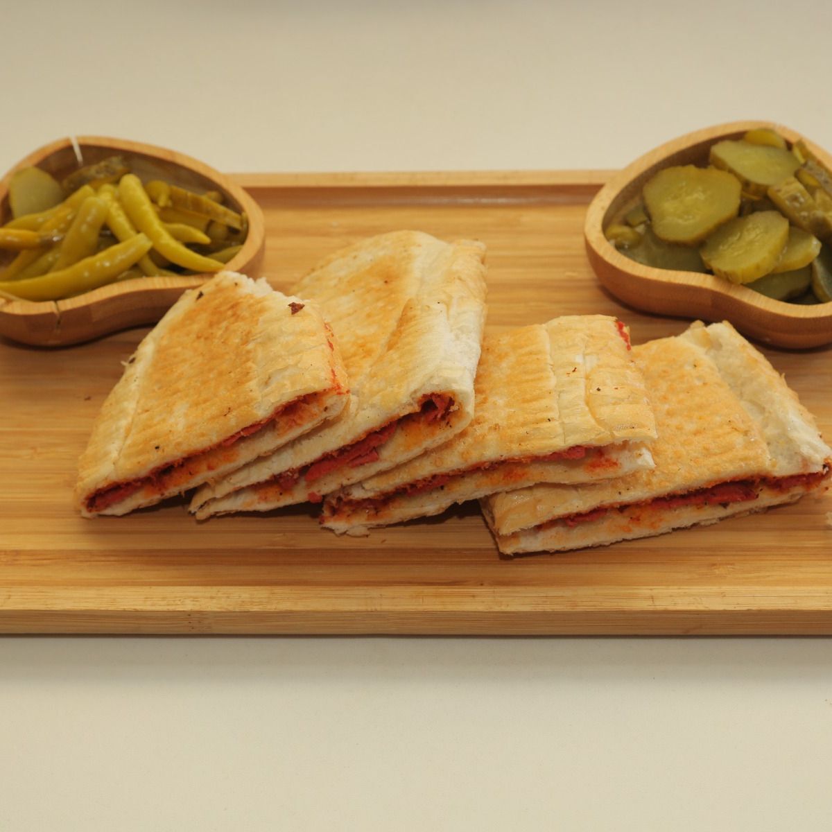 Bol Sucuklu Tost