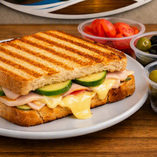 Hindi Füme etli kaşarlı tost