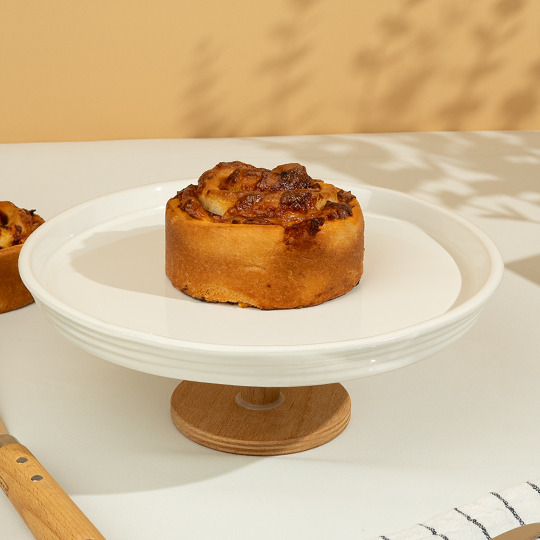 Roll (Dana Bacon)