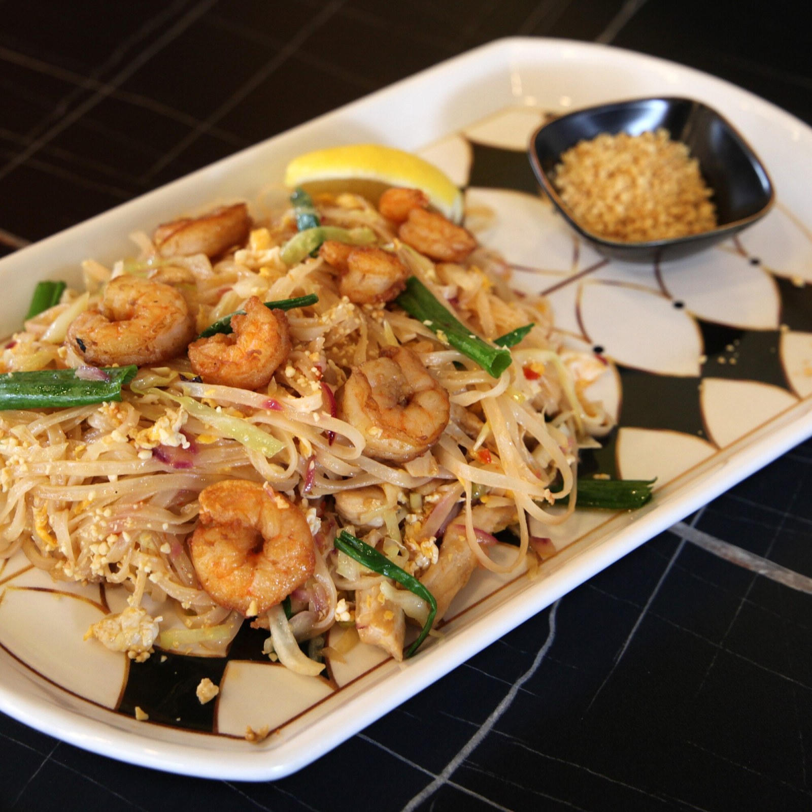 Pad Thai Karidesli (Pad Thai with Shrimp)